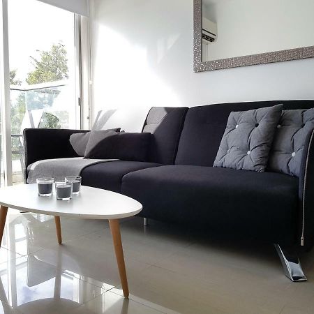 City Pearl - Modern 2 Bed Sea View Apt In City Centre Lemesos Exteriér fotografie