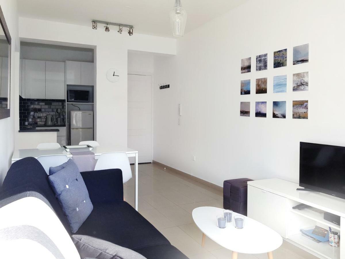 City Pearl - Modern 2 Bed Sea View Apt In City Centre Lemesos Exteriér fotografie